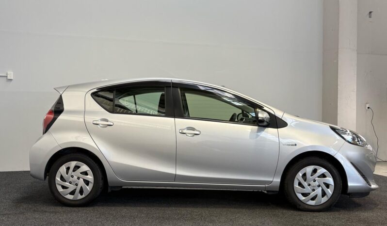 
								Toyota AQUA L 2019 full									