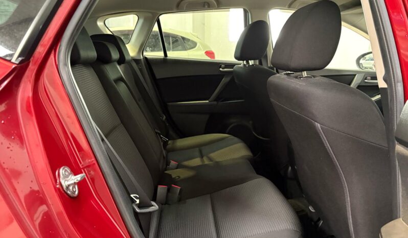 
								Mazda AXELA 2013 full									