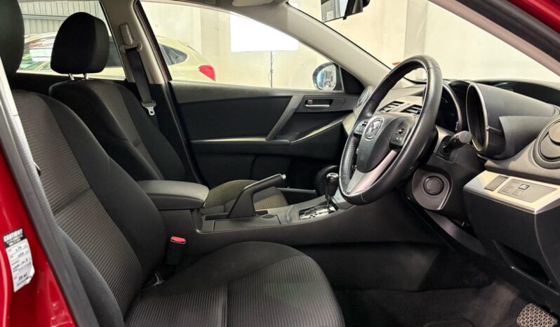 
								Mazda AXELA 2013 full									