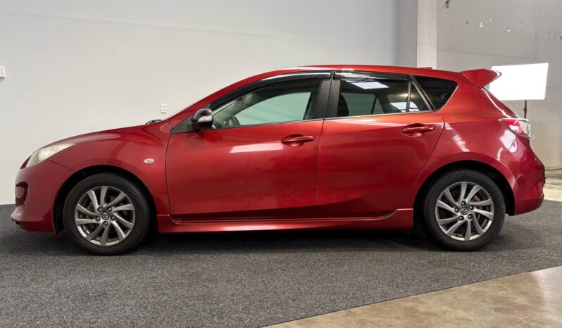 
								Mazda AXELA 2013 full									