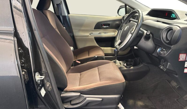 
								Toyota AQUA  2013 full									