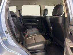 
										Mitsubishi Outlander PLUGIN HYBRID 2013 full									