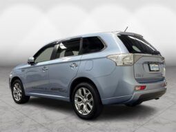 
										Mitsubishi Outlander PLUGIN HYBRID 2013 full									