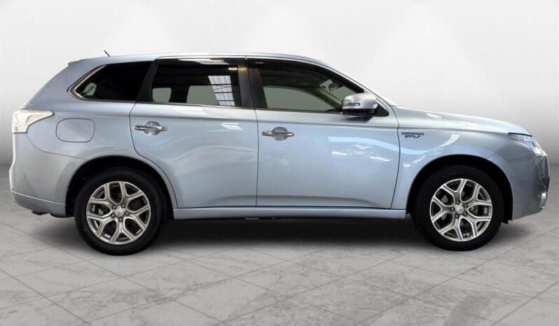 
								Mitsubishi Outlander PLUGIN HYBRID 2013 full									