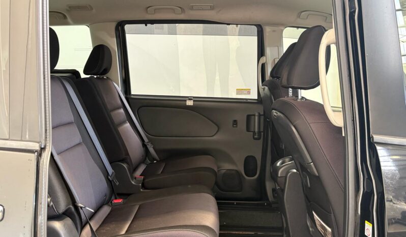 
								Nissan SERENA Highway Star -V Selection 2017 full									
