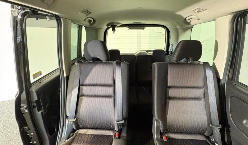 
								Nissan SERENA Highway Star -V Selection 2017 full									