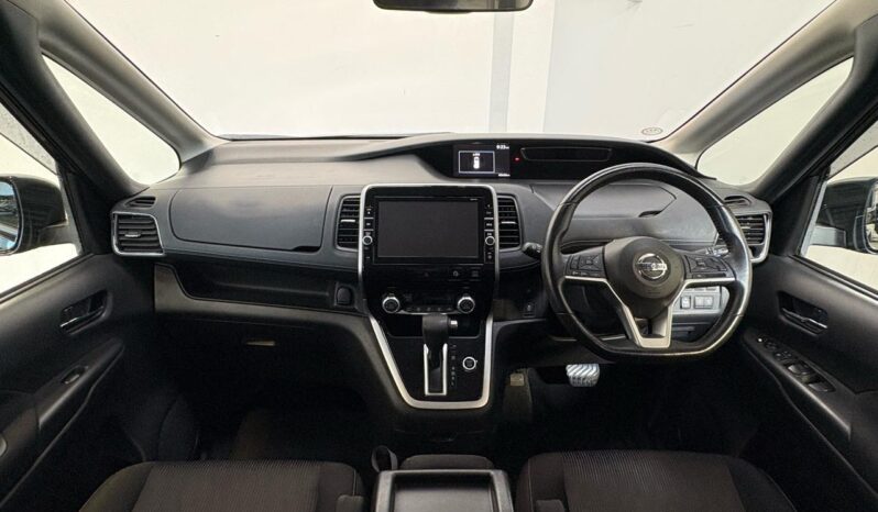 
								Nissan SERENA Highway Star -V Selection 2017 full									