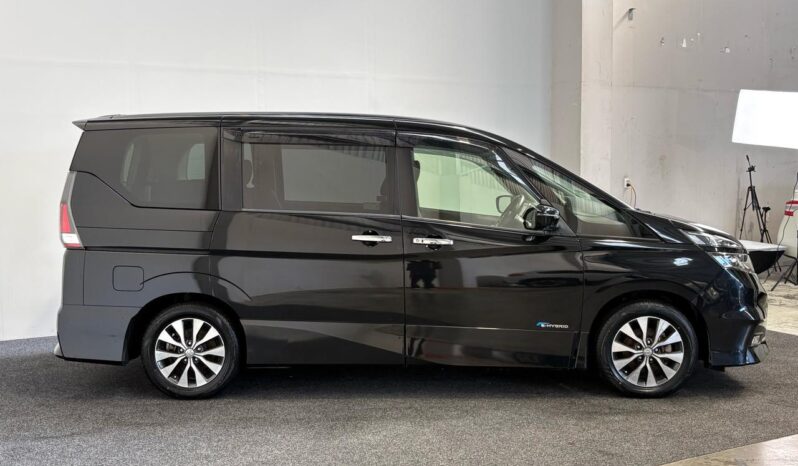 
								Nissan SERENA Highway Star -V Selection 2017 full									