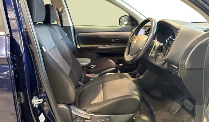
								Mitsubishi Outlander 24G Navi Package 2012 full									