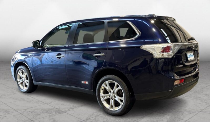 
								Mitsubishi Outlander 24G Navi Package 2012 full									