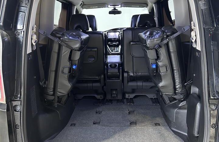 
								Nissan SERENA HIGHWAY STAR 2016 full									