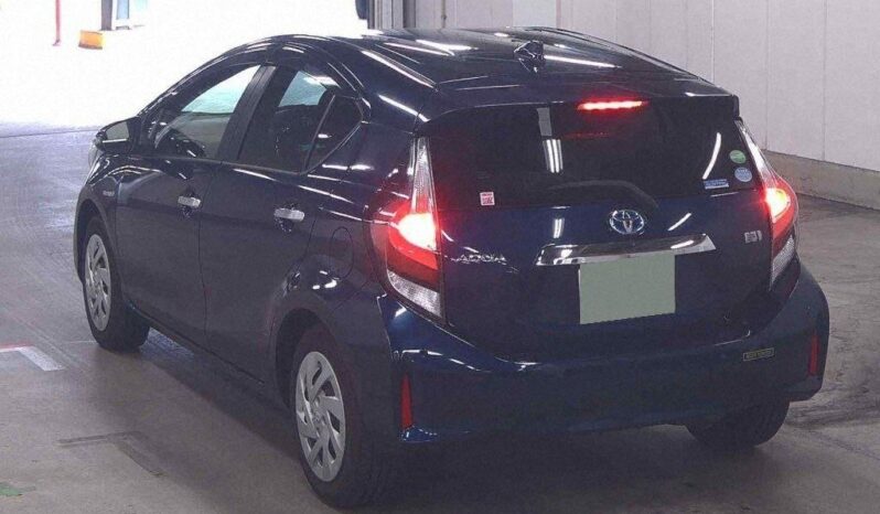 
								Toyota AQUA S Style Black 2019 full									