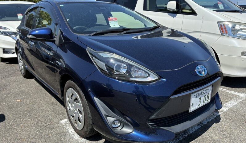 
								Toyota AQUA S Style Black 2019 full									