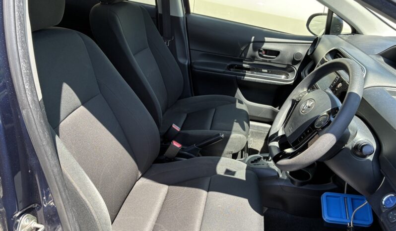 
								Toyota AQUA S Style Black 2019 full									