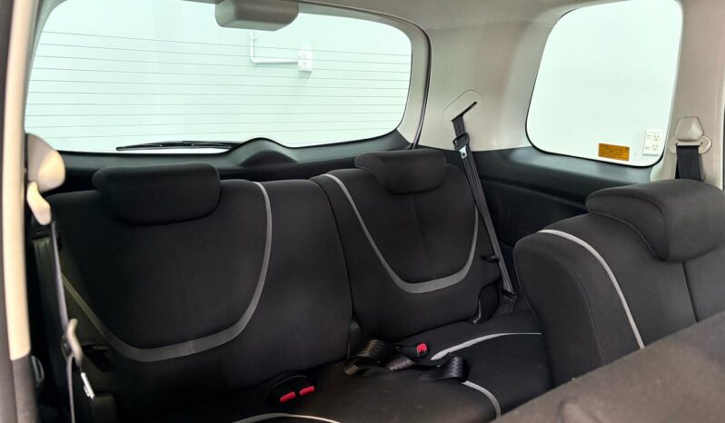 
								Mazda BIANTE 2010 full									
