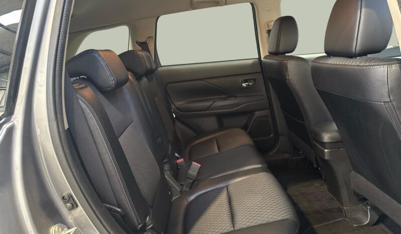 
								Mitsubishi Outlander PHEV 2013 full									