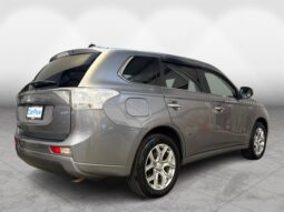 
										Mitsubishi Outlander PHEV 2013 full									