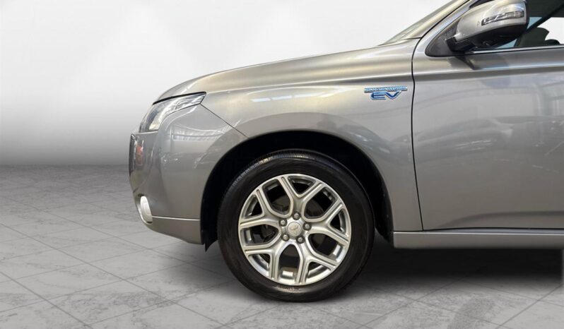 
								Mitsubishi Outlander PHEV 2013 full									