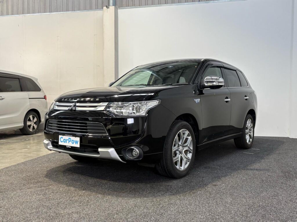 Mitsubishi OUTLANDER PHEV G Navi Package 2015