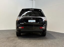 
										Mitsubishi OUTLANDER PHEV G Navi Package 2015 full									