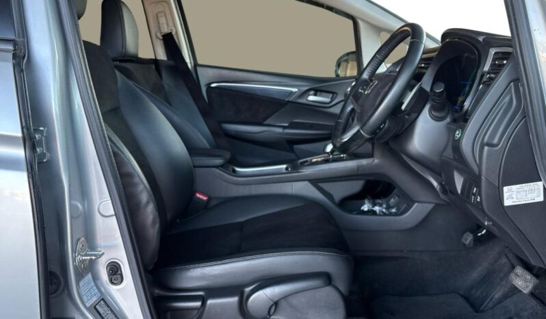 
								Honda FIT SHUTTLE HYBRID X 2015 full									