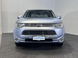 
										Mitsubishi OUTLANDER PHEV G Navigation Package 2013 full									