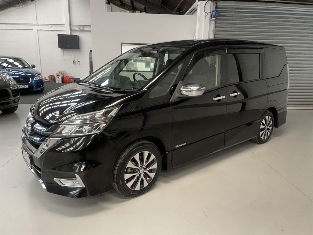 Nissan SERENA HIGHWAY STAR 2017