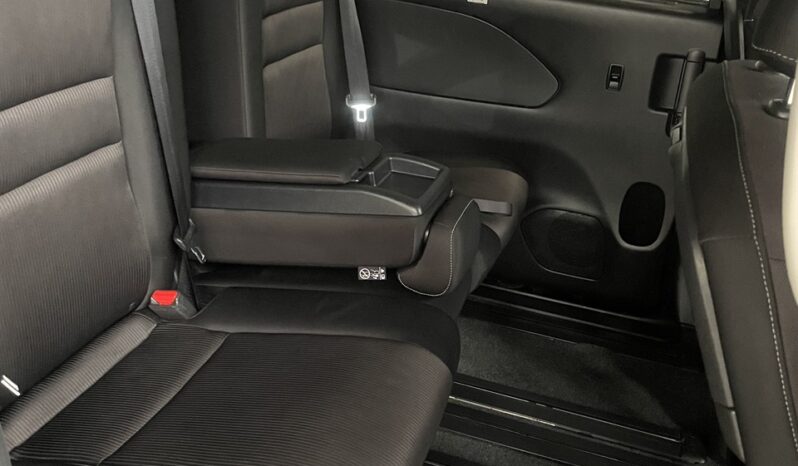 
								Nissan SERENA HIGHWAY STAR 2017 full									