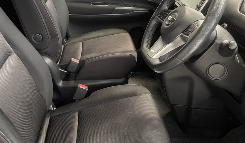 
								Nissan SERENA HIGHWAY STAR 2017 full									