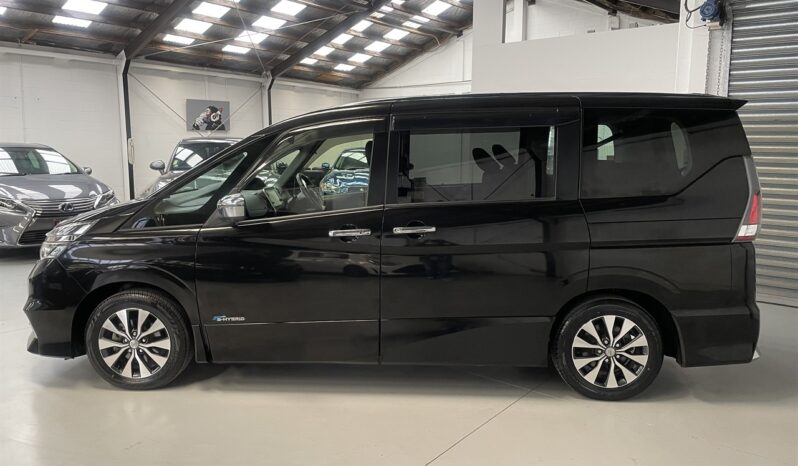 
								Nissan SERENA HIGHWAY STAR 2017 full									