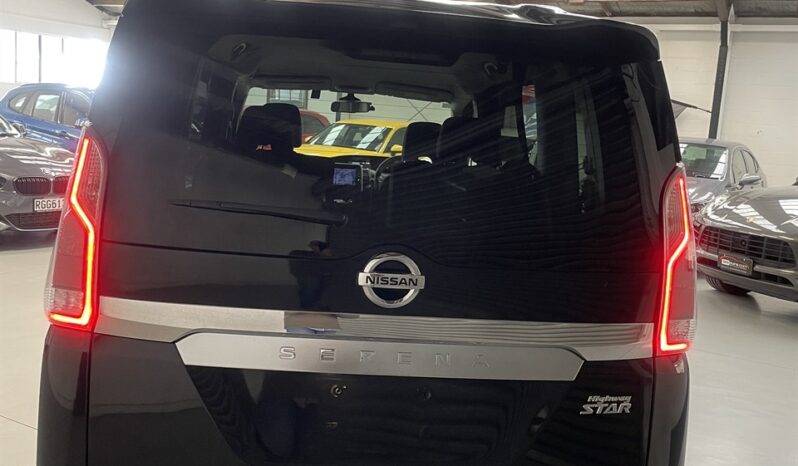 
								Nissan SERENA HIGHWAY STAR 2017 full									