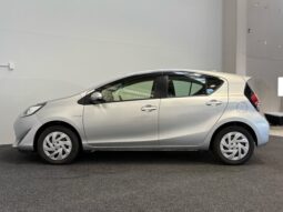 
										Toyota AQUA L 2021 full									