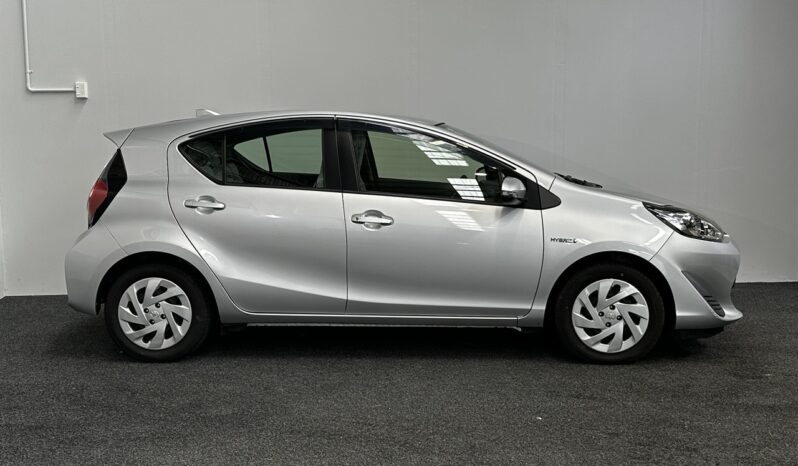 
								Toyota AQUA L 2019 full									