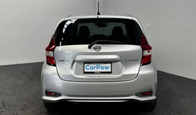 
								Nissan NOTE E-POWER X 2017 full									