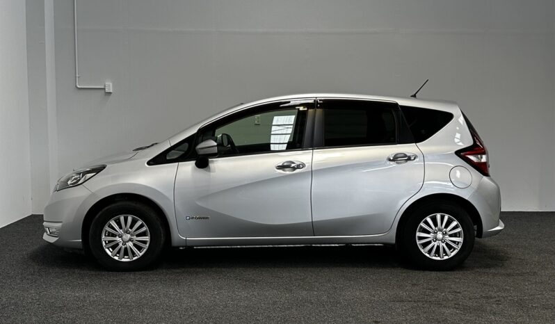 
								Nissan NOTE E-POWER X 2017 full									