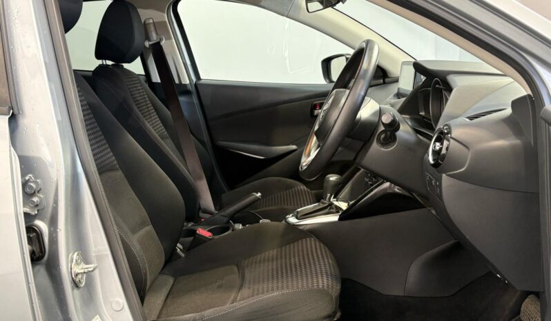 
								Mazda DEMIO 13S 2017 full									