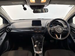 
										Mazda DEMIO 13S 2017 full									
