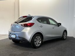 
										Mazda DEMIO 13S 2017 full									