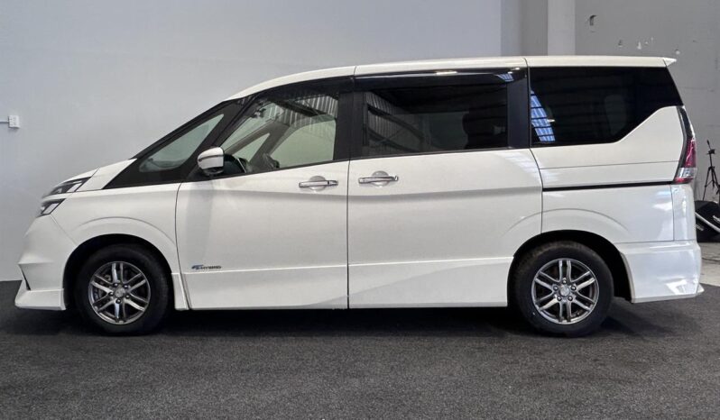 
								Nissan SERENA Highway Star – V Selection 2018 full									