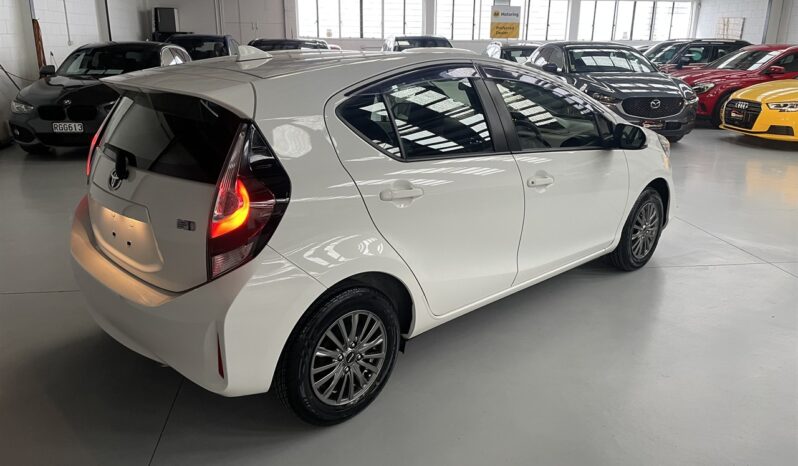 
								Toyota AQUA L 2020 full									