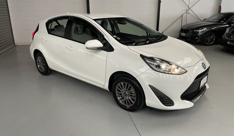 
								Toyota AQUA L 2020 full									