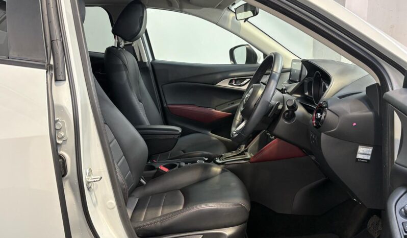 
								Mazda CX-3  2017 full									