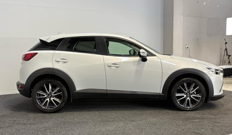 
								Mazda CX-3  2017 full									