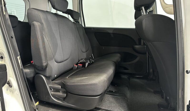 
								Mazda BIANTE Granz 2012 full									