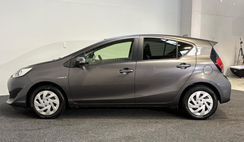 
								Toyota AQUA  2017 full									