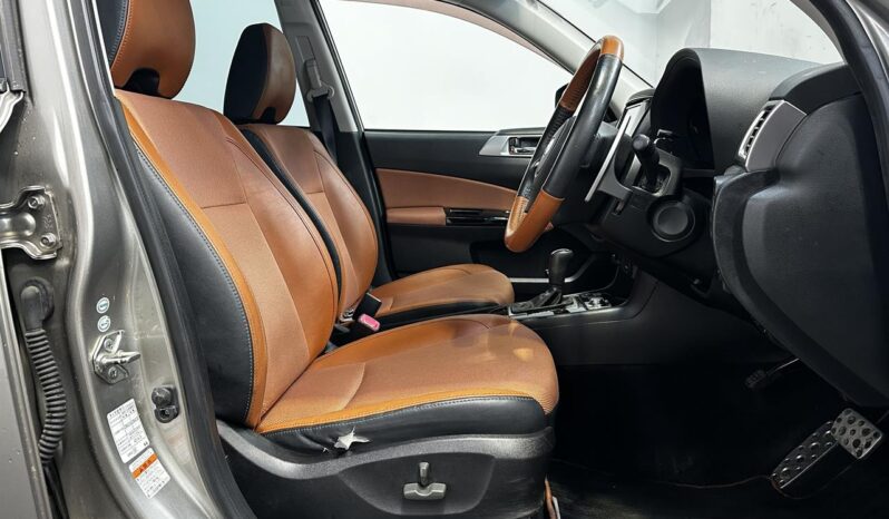 
								Subaru EXIGA 2.5i Eyesite 4WD 2015 full									