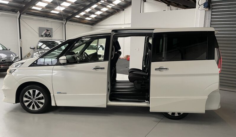 
								Nissan SERENA HIGHWAY STAR 5D 2017 full									