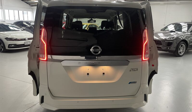 
								Nissan SERENA HIGHWAY STAR 5D 2017 full									