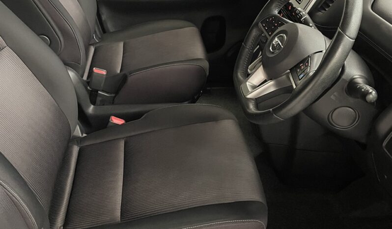 
								Nissan SERENA HIGHWAY STAR 5D 2017 full									
