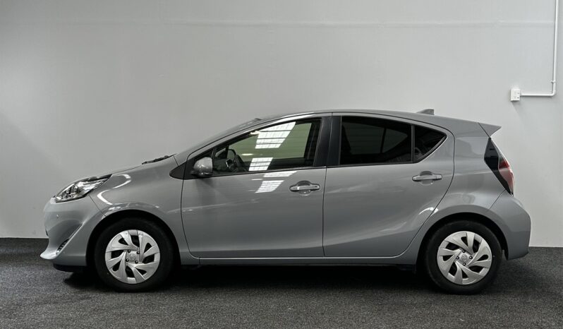 
								Toyota AQUA S 2021 full									